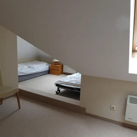 Апартаменты Henderssol-4-Zimmer-120-Qm Bannesdorf